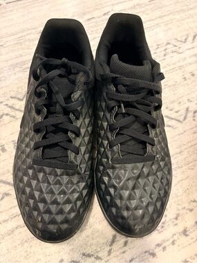 Nike tiempo indoor soccer shoes Black Athletic Sneakers